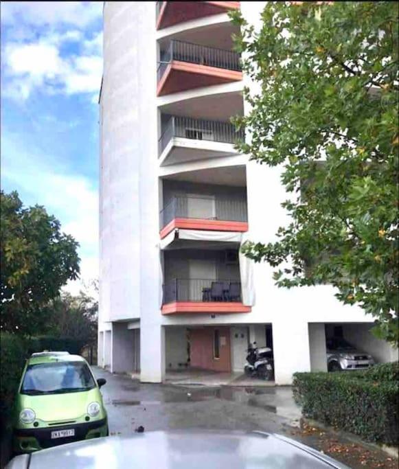 Larisa City Ap 5 With Parking Zewnętrze zdjęcie